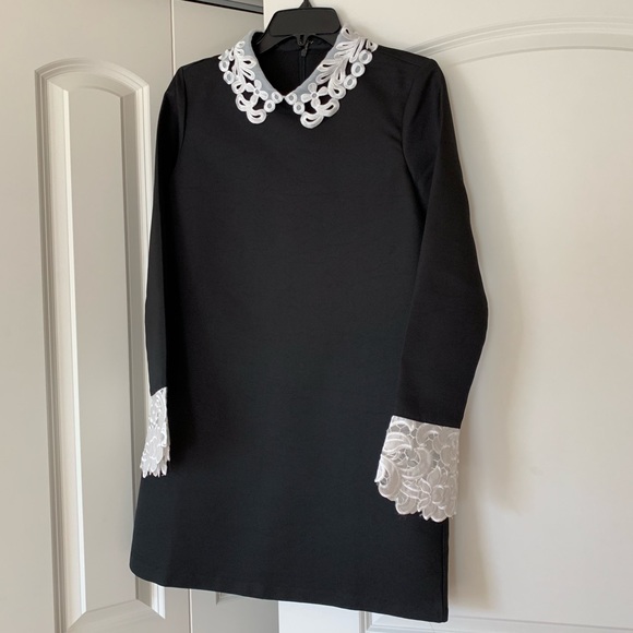 Black dress - Picture 1 of 4